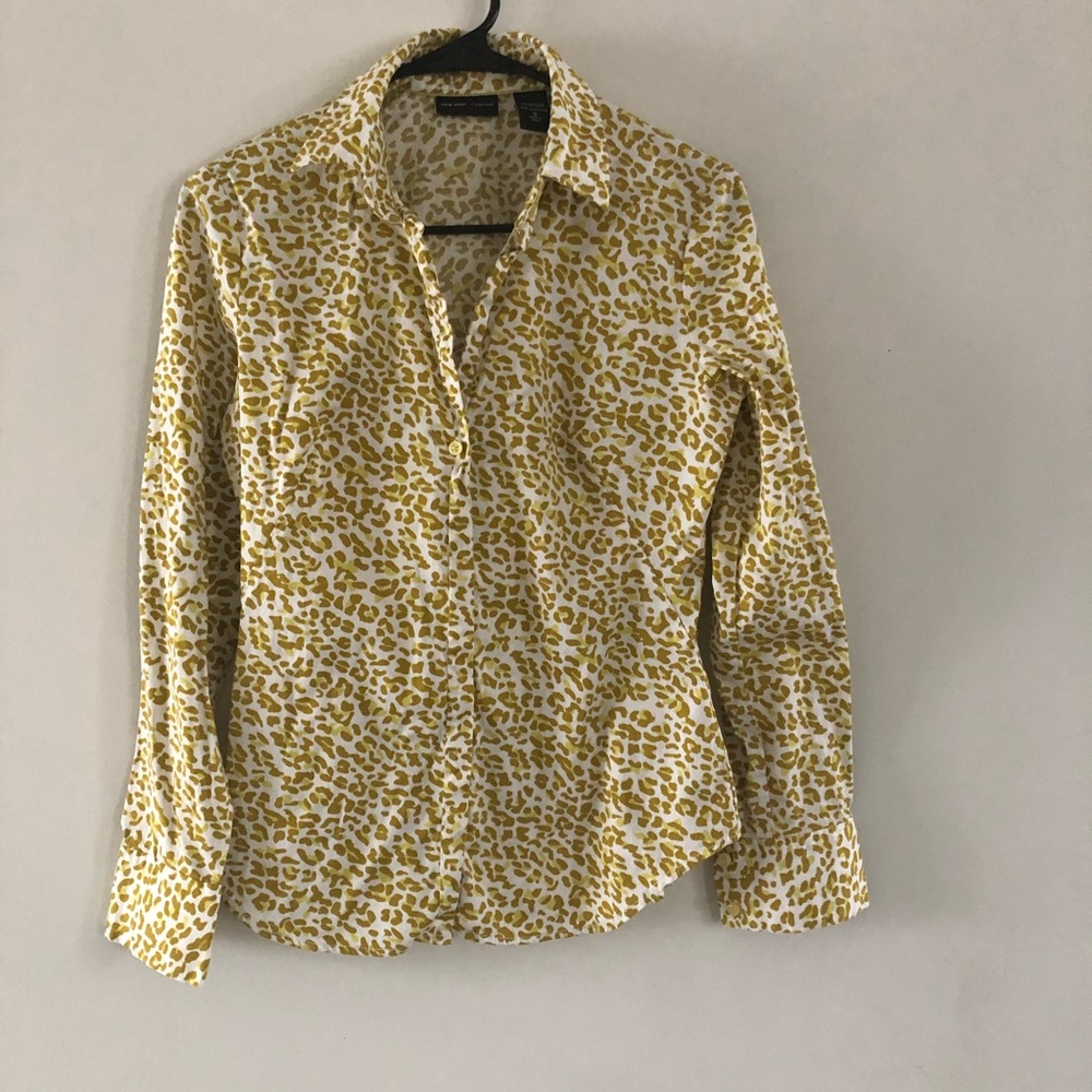 New York & Company Womens Shirt Small Yellow